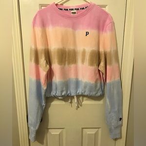 🆕🔥PINK BY VS SUPER CUTE TIE DYE CROP SWEATSHIRT&WITH THE NEW EMBLEM PRETTY